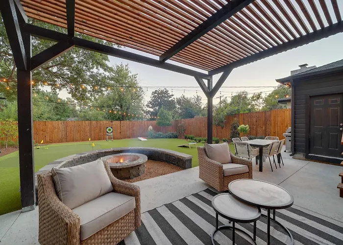 Retreat W/ Backyard Oasis & Putting Green!