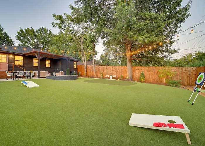 Retreat W/ Backyard Oasis & Putting Green! Holiday home *